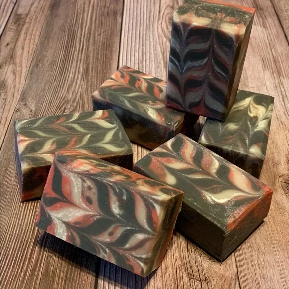 Sold out - Hand Crafted Artisan Soap with Oatmeal and Cinnamon - Picture 3 of 5